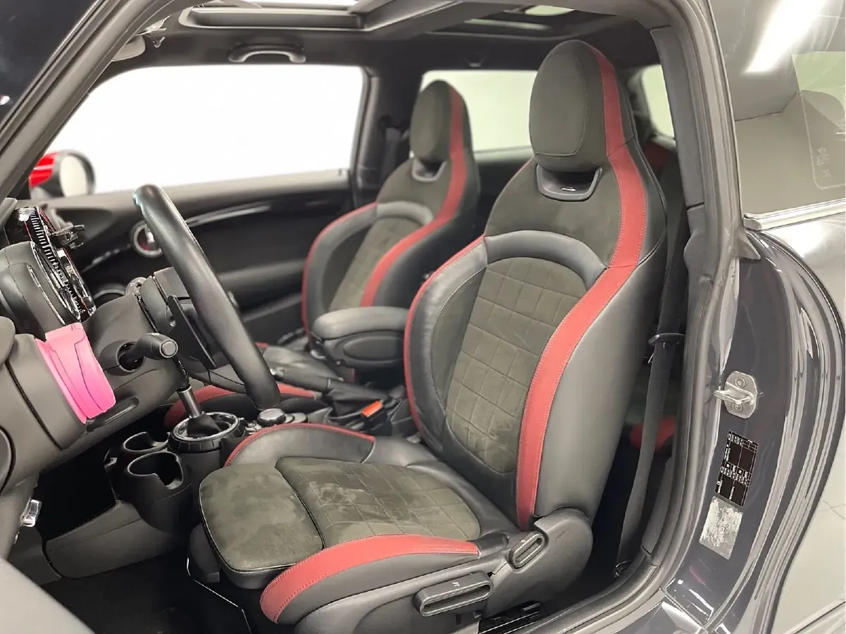 2015 MINI JCW 2.0T 231HP L4 6AT,autocango,china used car exporter,china ev exporter,chinese used car exporter,chinese used ev exporter