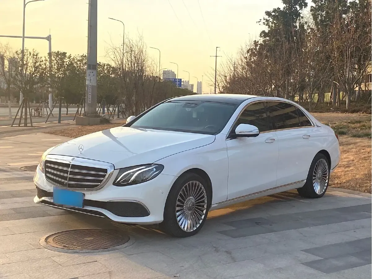 2016 Mercedes-Benz E Class 2.0T 245HP L4 9AT