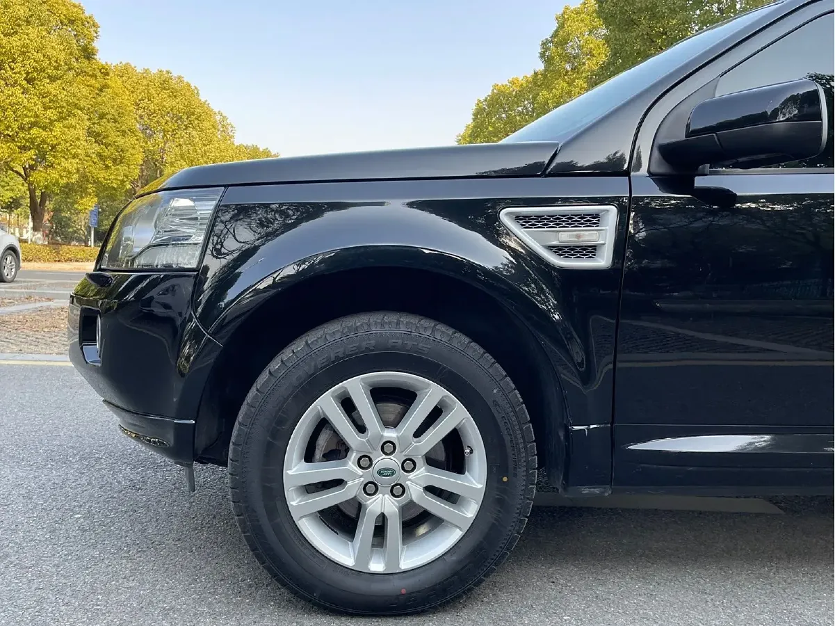 2014 Land Rover Freelander 2 2.2T 190HP L4 6AT,autocango,china used car exporter,china ev exporter,chinese used car exporter,chinese used ev exporter