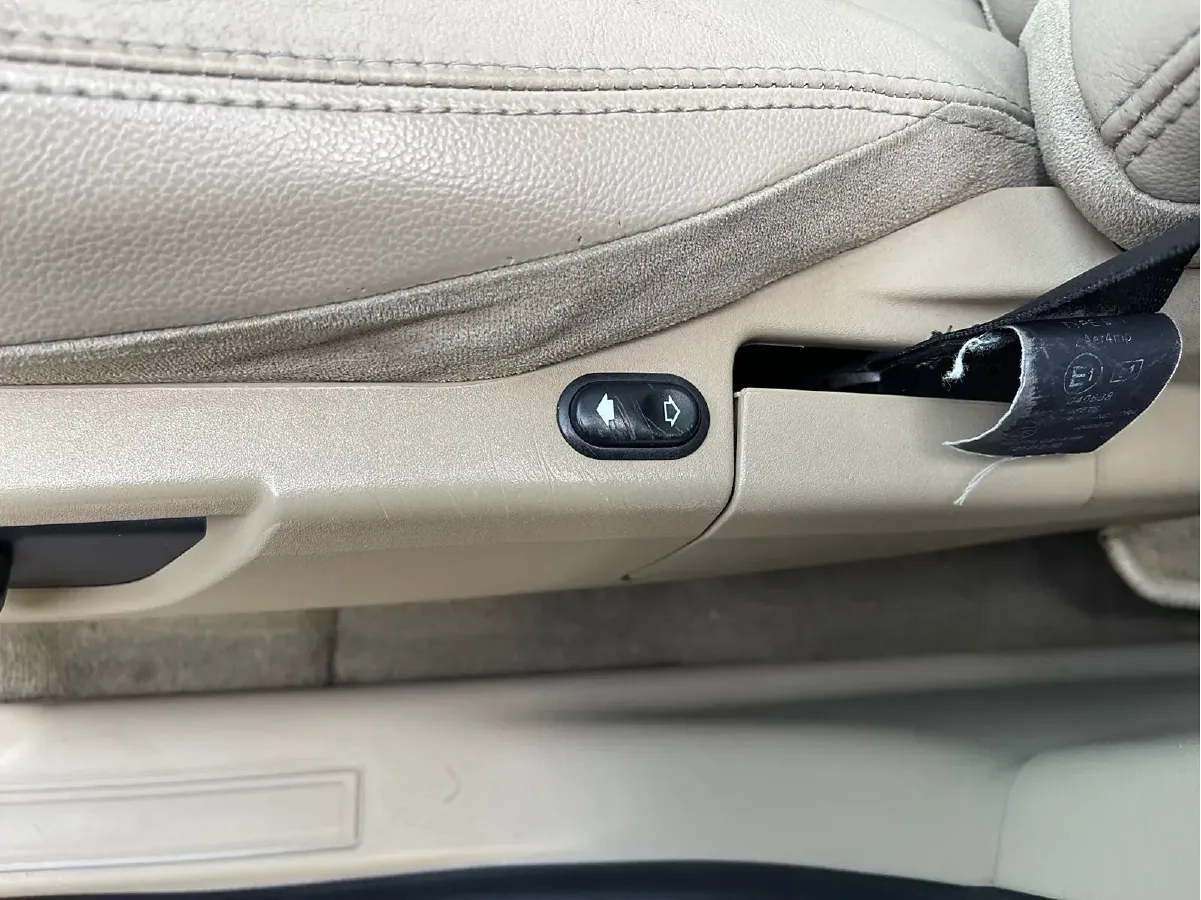 2014 Land Rover Freelander 2 2.2T 190HP L4 6AT,autocango,china used car exporter,china ev exporter,chinese used car exporter,chinese used ev exporter