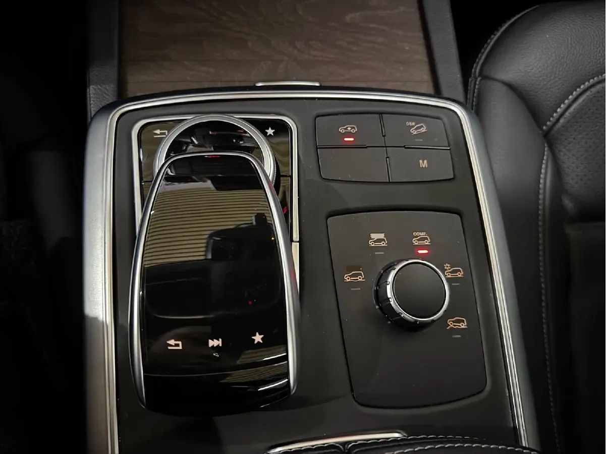 2021 BeiJing BJ90 4.0T 422HP V8 9AT,autocango,china used car exporter,china ev exporter,chinese used car exporter,chinese used ev exporter