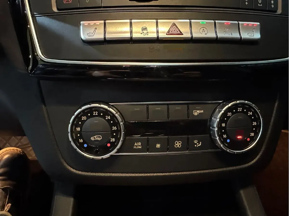 2021 BeiJing BJ90 4.0T 422HP V8 9AT,autocango,china used car exporter,china ev exporter,chinese used car exporter,chinese used ev exporter