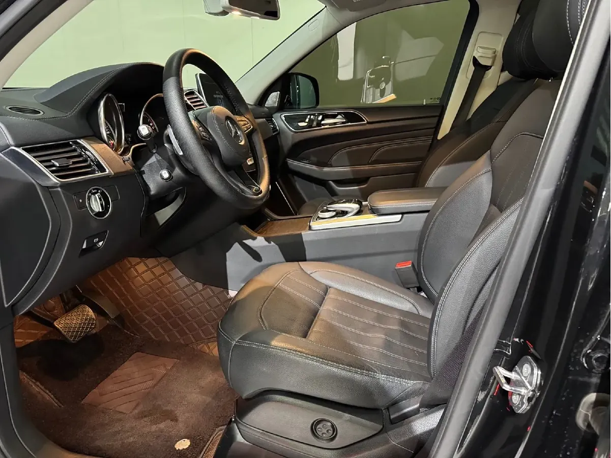 2021 BeiJing BJ90 4.0T 422HP V8 9AT,autocango,china used car exporter,china ev exporter,chinese used car exporter,chinese used ev exporter