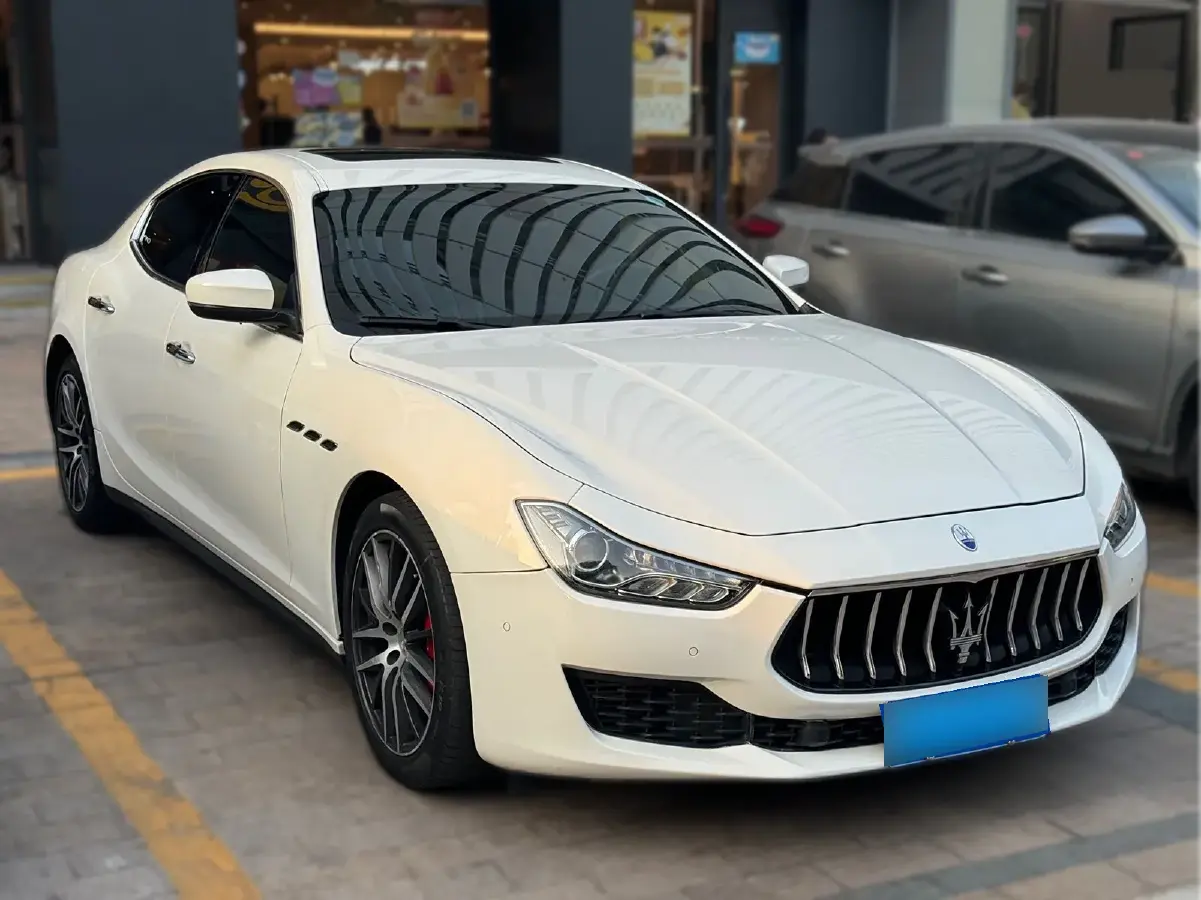 2017 Maserati Ghibli 3.0T 350HP V6 8AT