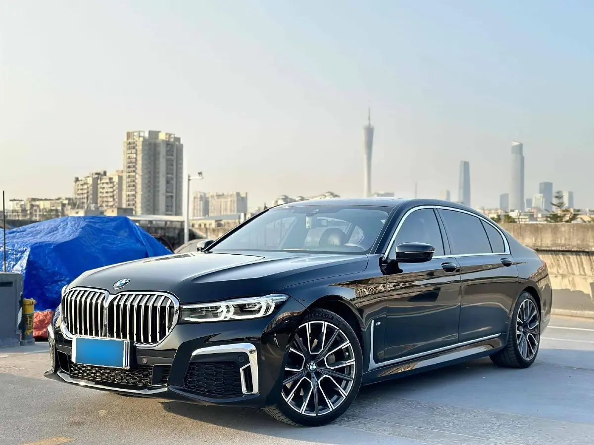 2021 BMW 7 Series 3.0T 340HP L6 8AT