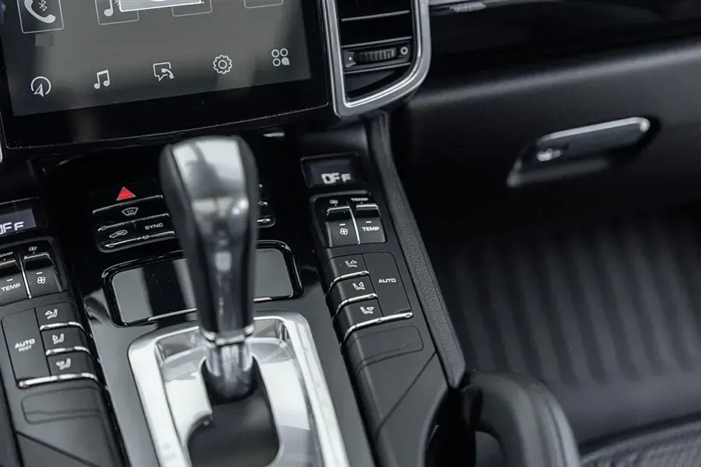 2014 TECHART Cayenne 3.6L 304HP V6 8AT,autocango,china used car exporter,china ev exporter,chinese used car exporter,chinese used ev exporter