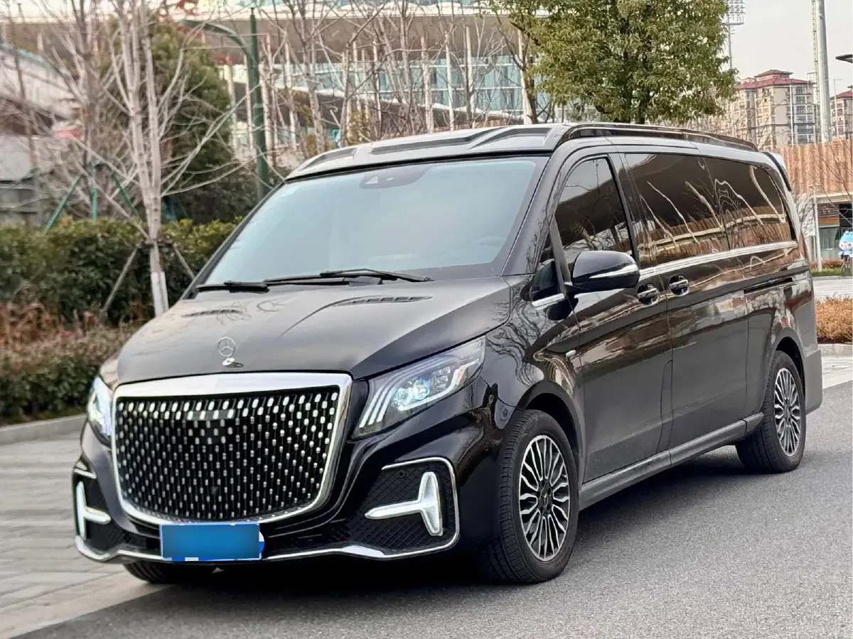 2017 Mercedes-Benz V Class 2.0T 211HP L4 7AT