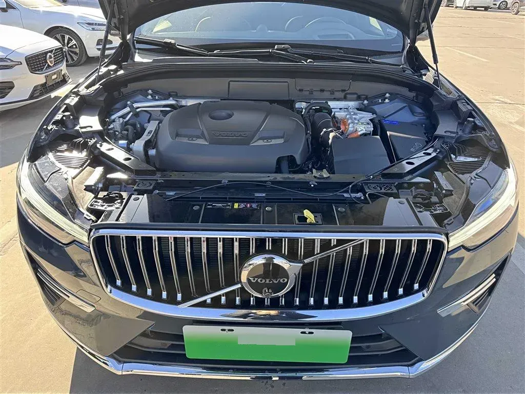 2024 Volvo XC60 PHEV 2.0T 310HP L4 8AT PHEV 18.8KWH,autocango,china used car exporter,china ev exporter,chinese used car exporter,chinese used ev exporter