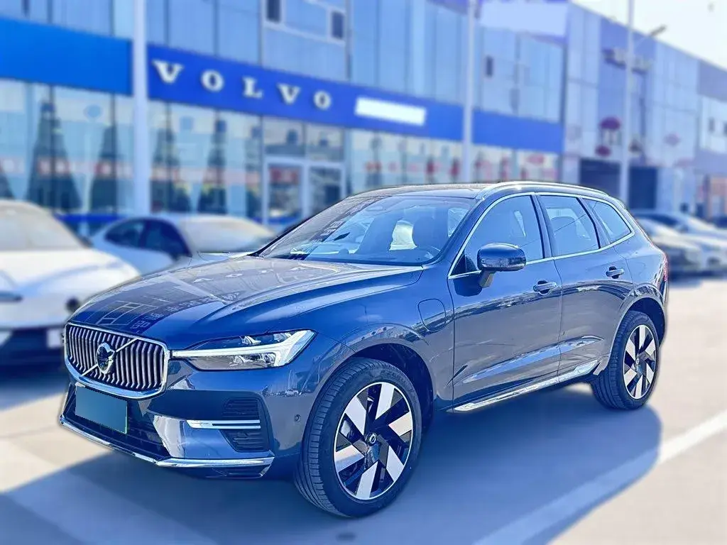 2024 Volvo XC60 PHEV 2.0T 310HP L4 8AT PHEV 18.8KWH