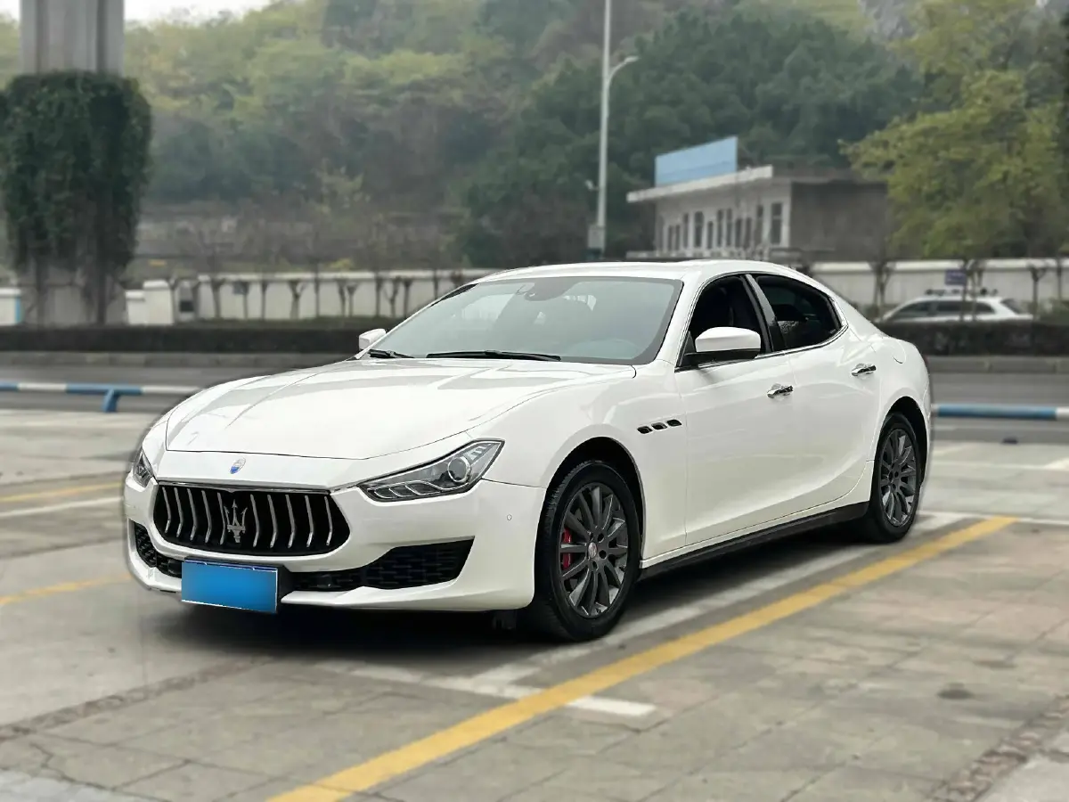 2017 Maserati Ghibli 3.0T 350HP V6 8AT