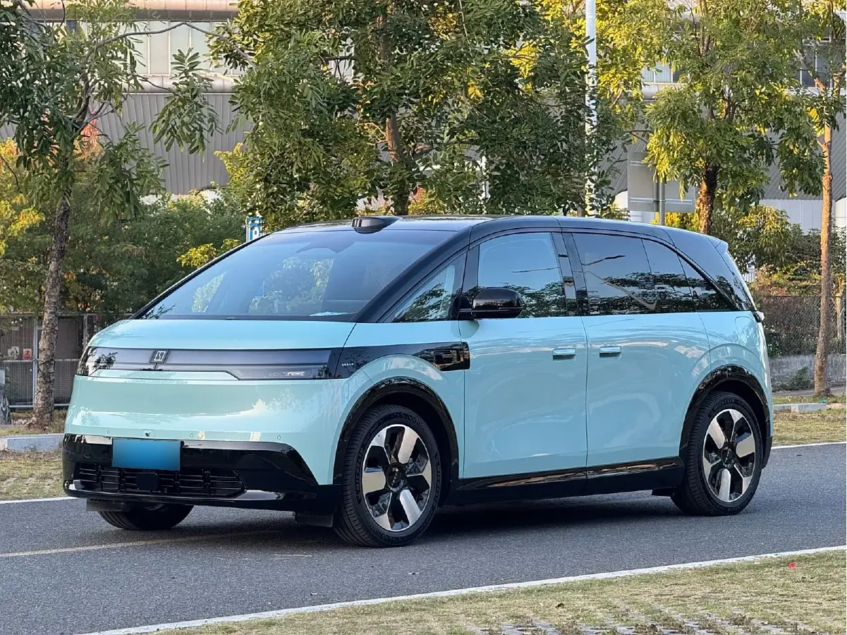 2025 Zeekr MIX BEV 102KWH