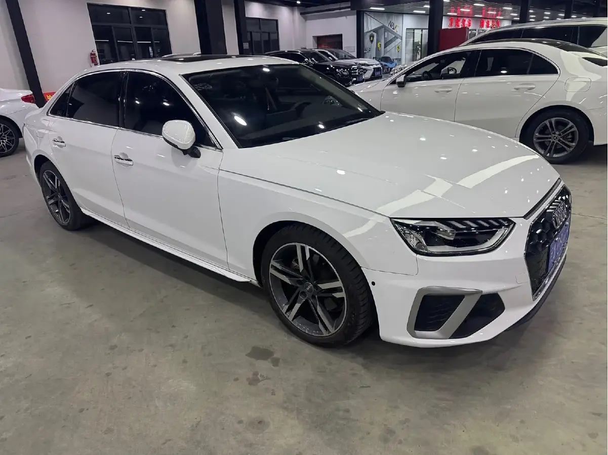 2020 Audi A4L 2.0T 190HP L4 7DCT