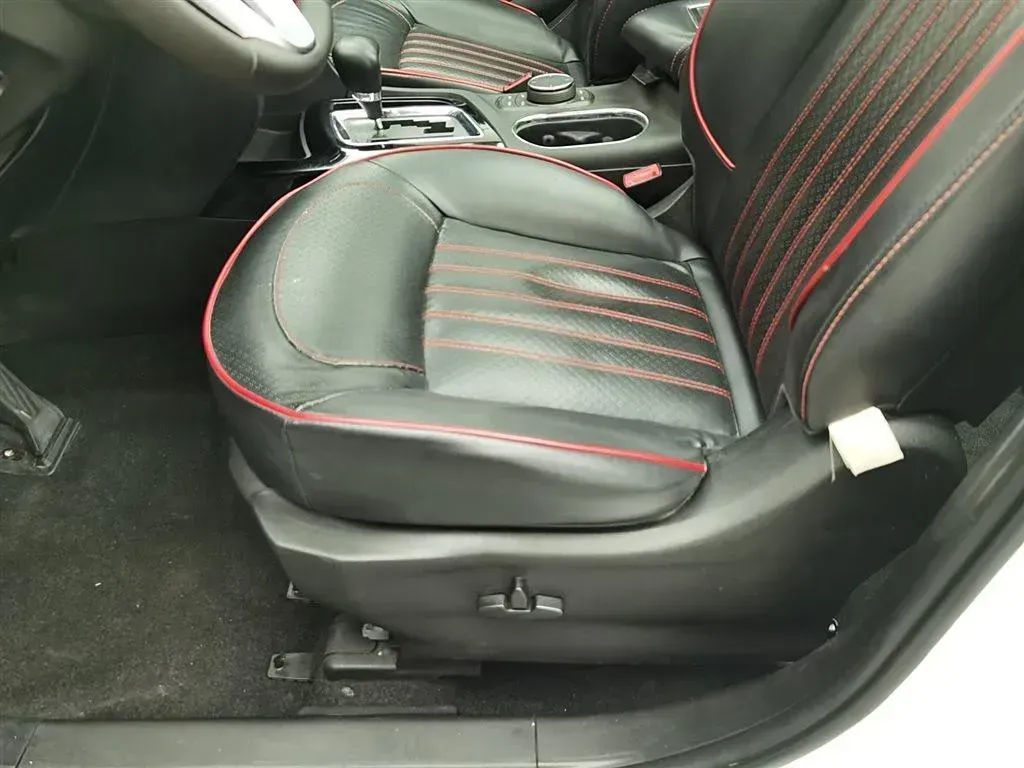 2018 Soueast DX7 1.5T 156HP L4 5AT,autocango,china used car exporter,china ev exporter,chinese used car exporter,chinese used ev exporter