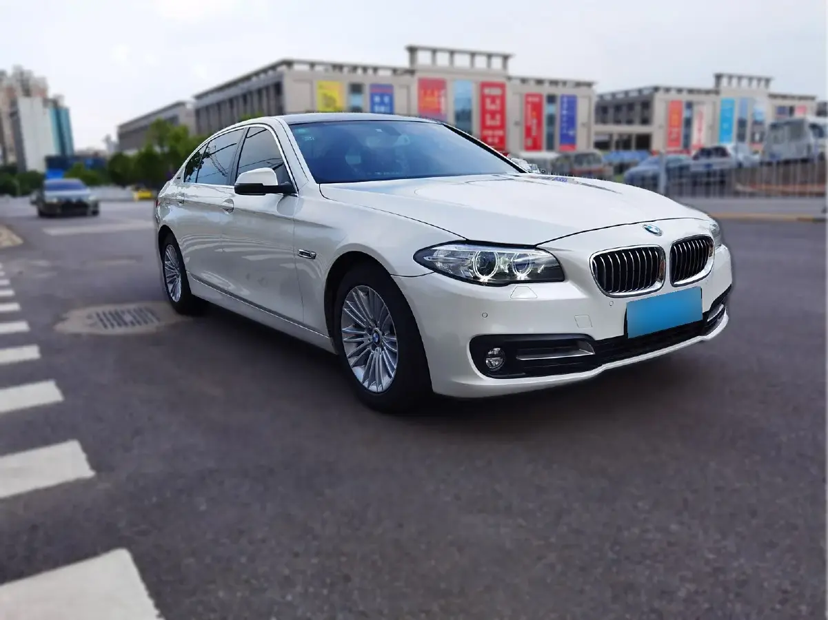 2014 BMW 5 Series 2.0T 218HP L4 8AT