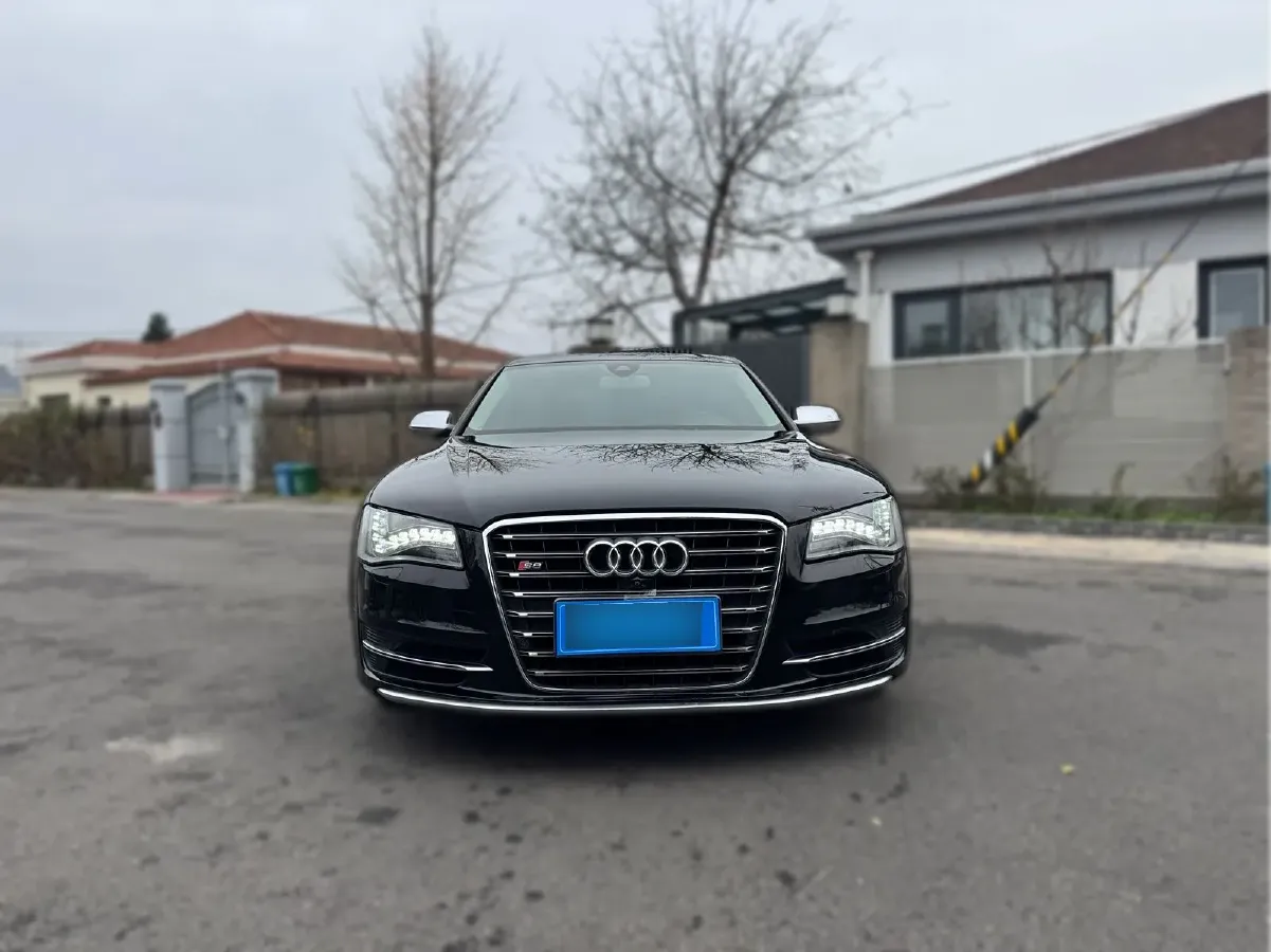 2013 Audi S8 4.0T 520HP V8 8AT,autocango,china used car exporter,china ev exporter,chinese used car exporter,chinese used ev exporter