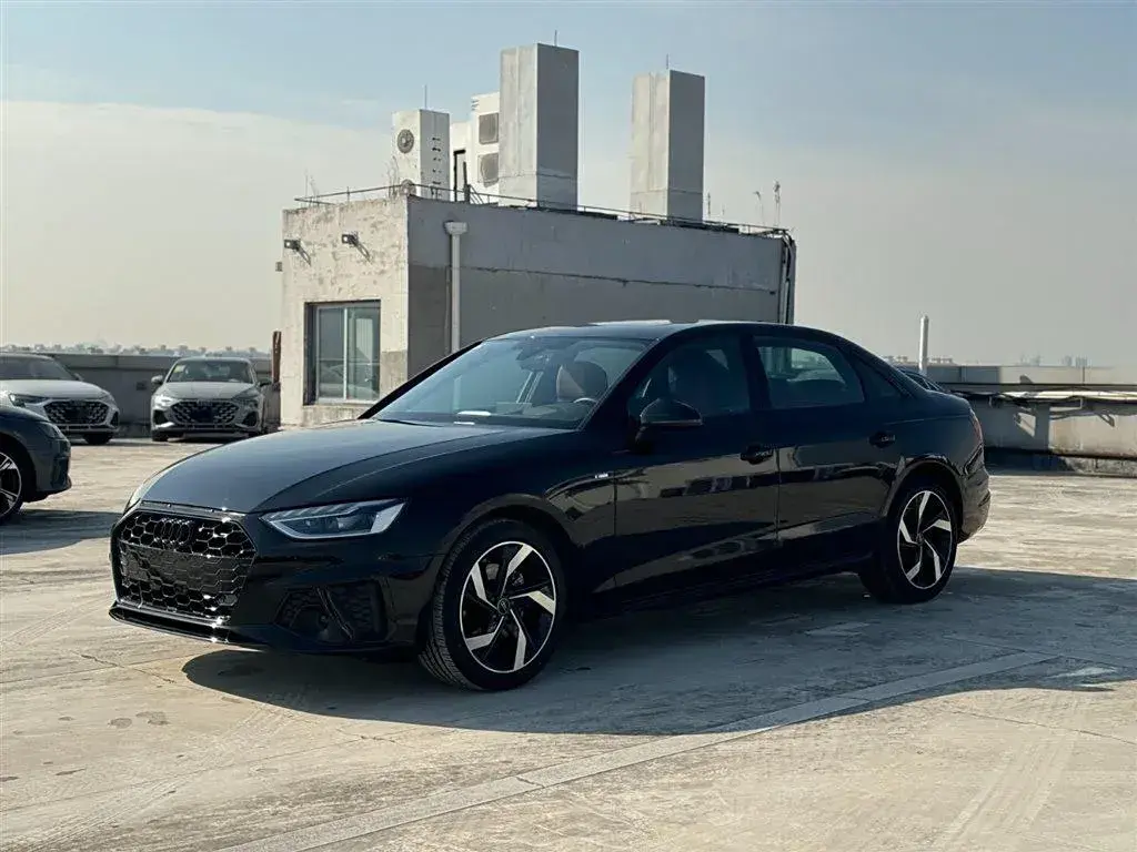 2023 Audi A4L 2.0T 190HP L4 7DCT