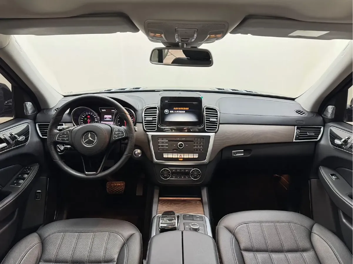 2021 BeiJing BJ90 4.0T 422HP V8 9AT,autocango,china used car exporter,china ev exporter,chinese used car exporter,chinese used ev exporter