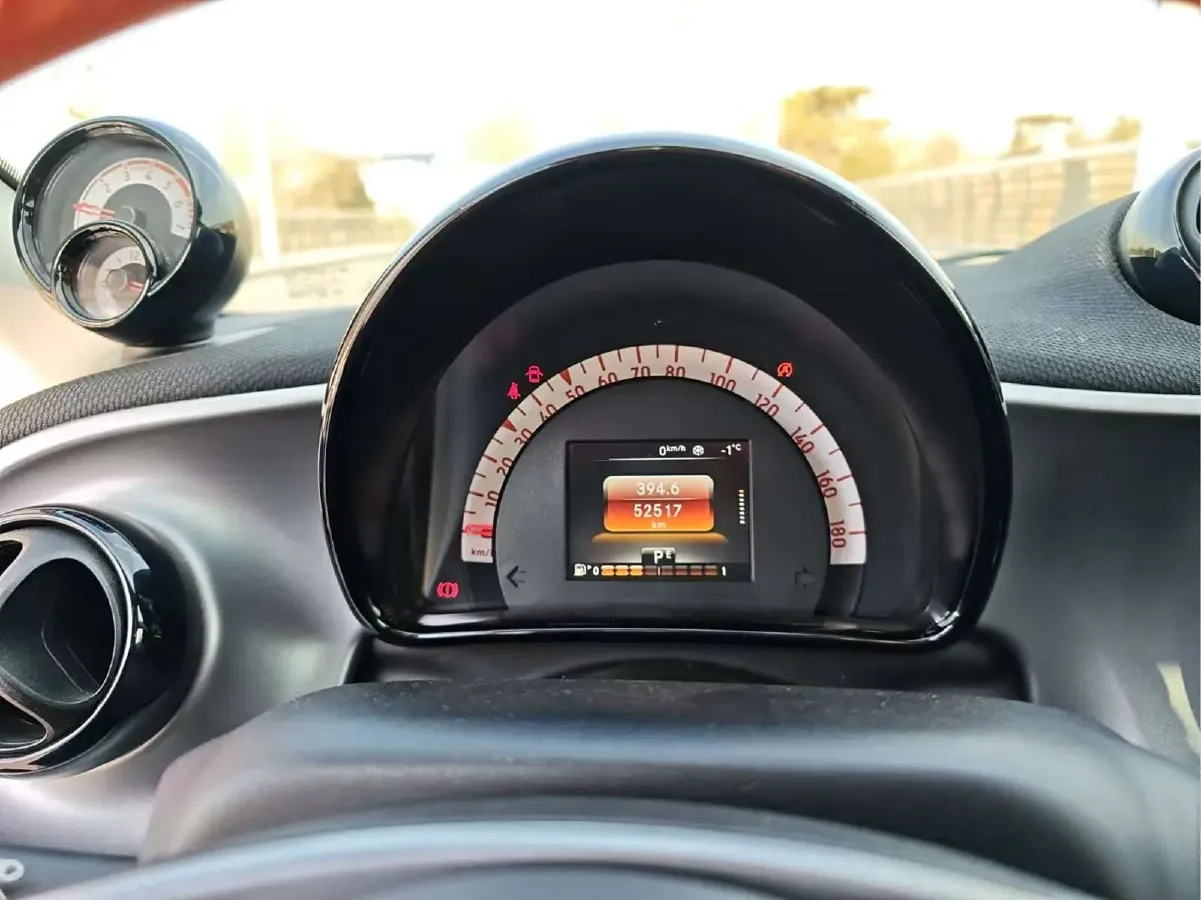 2016 Smart smart forfour 0.9T 90HP L3 6DCT,autocango,china used car exporter,china ev exporter,chinese used car exporter,chinese used ev exporter