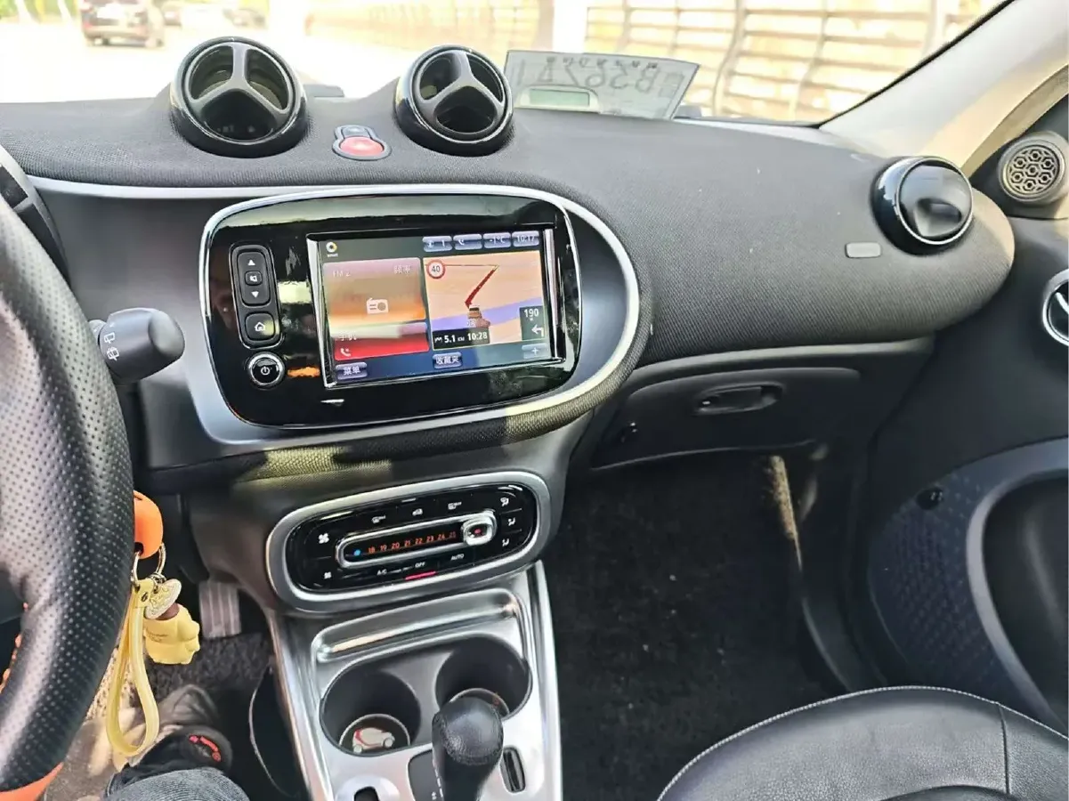 2016 Smart smart forfour 0.9T 90HP L3 6DCT,autocango,china used car exporter,china ev exporter,chinese used car exporter,chinese used ev exporter