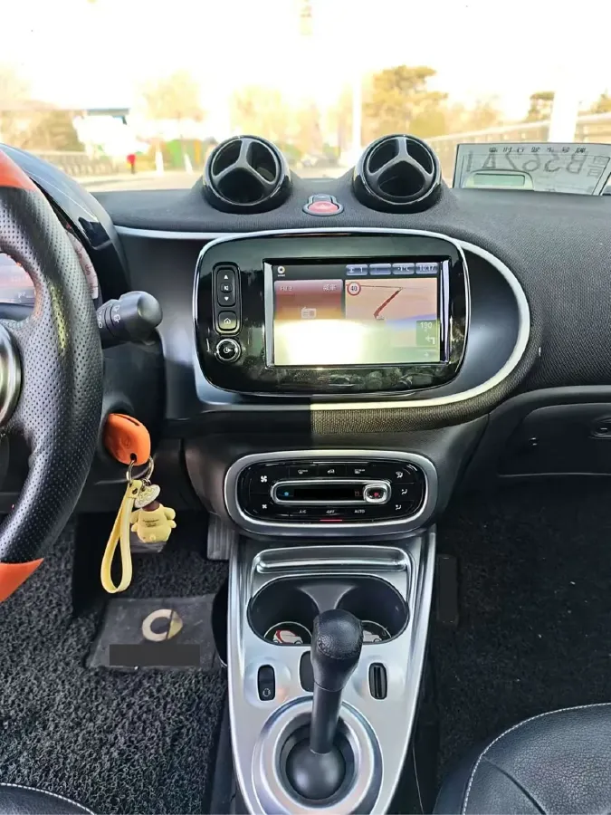 2016 Smart smart forfour 0.9T 90HP L3 6DCT,autocango,china used car exporter,china ev exporter,chinese used car exporter,chinese used ev exporter