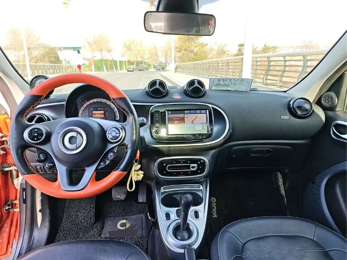 2016 Smart smart forfour 0.9T 90HP L3 6DCT,autocango,china used car exporter,china ev exporter,chinese used car exporter,chinese used ev exporter