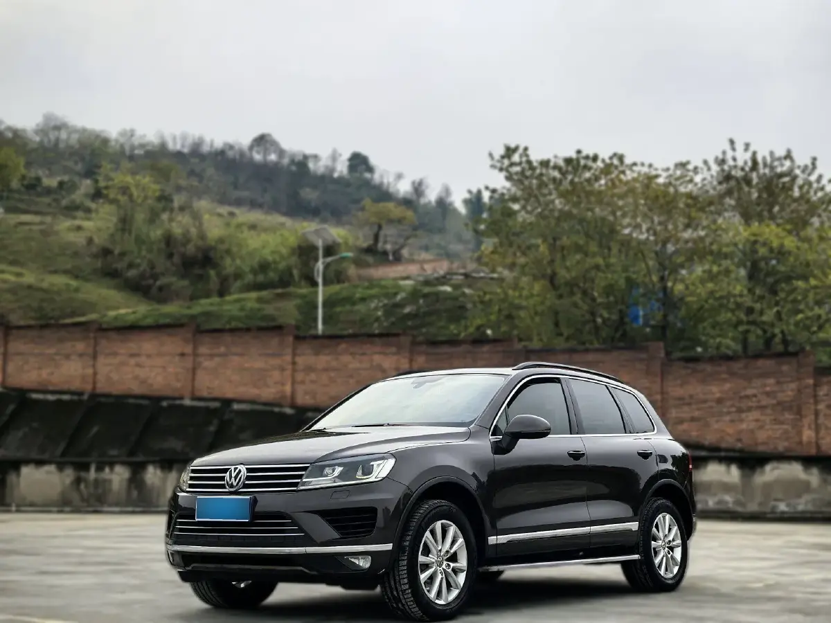 2016 Volkswagen Touareg 3.0T 320HP V6 8AT