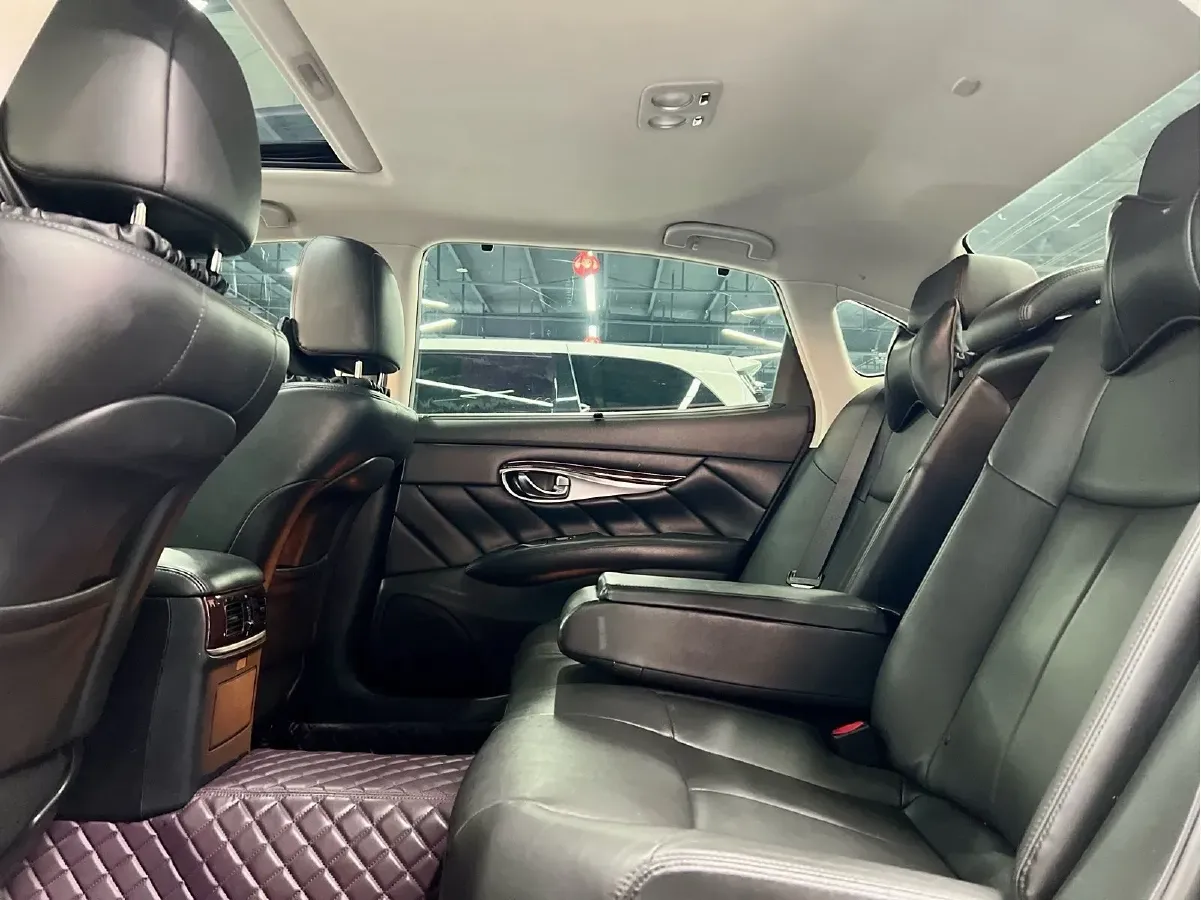 2017 Infiniti Q70 2.5L 222HP V6 7AT,autocango,china used car exporter,china ev exporter,chinese used car exporter,chinese used ev exporter