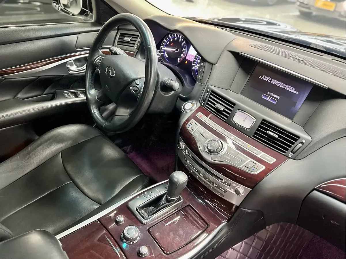 2017 Infiniti Q70 2.5L 222HP V6 7AT,autocango,china used car exporter,china ev exporter,chinese used car exporter,chinese used ev exporter