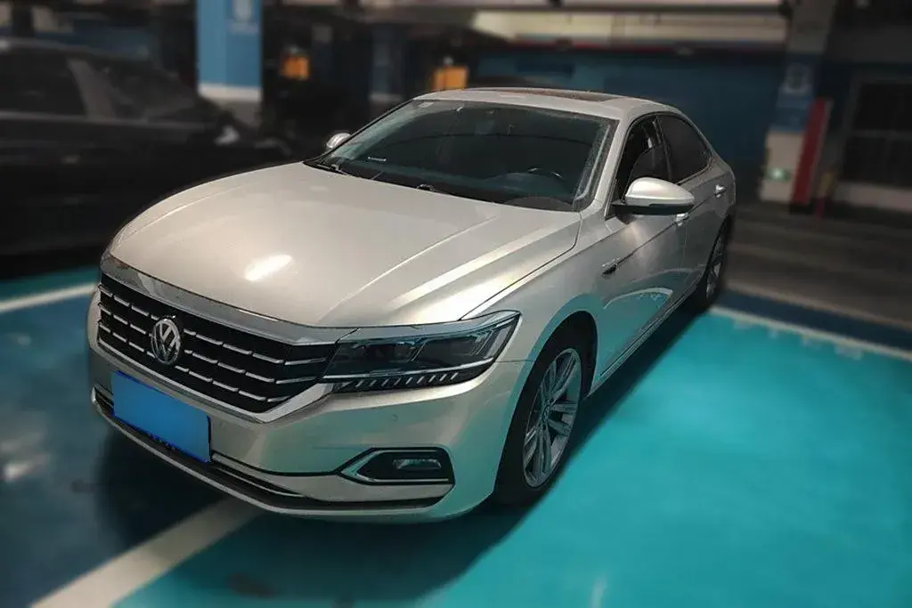 2019 Volkswagen Passat 2.0T 186HP L4 7DCT