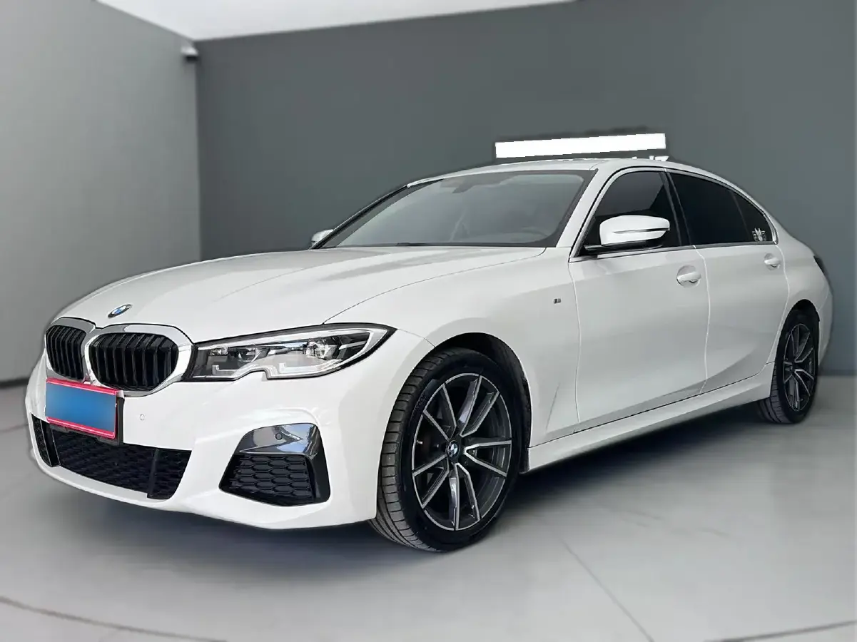 2022 BMW 3 Series 2.0T 156HP L4 8AT