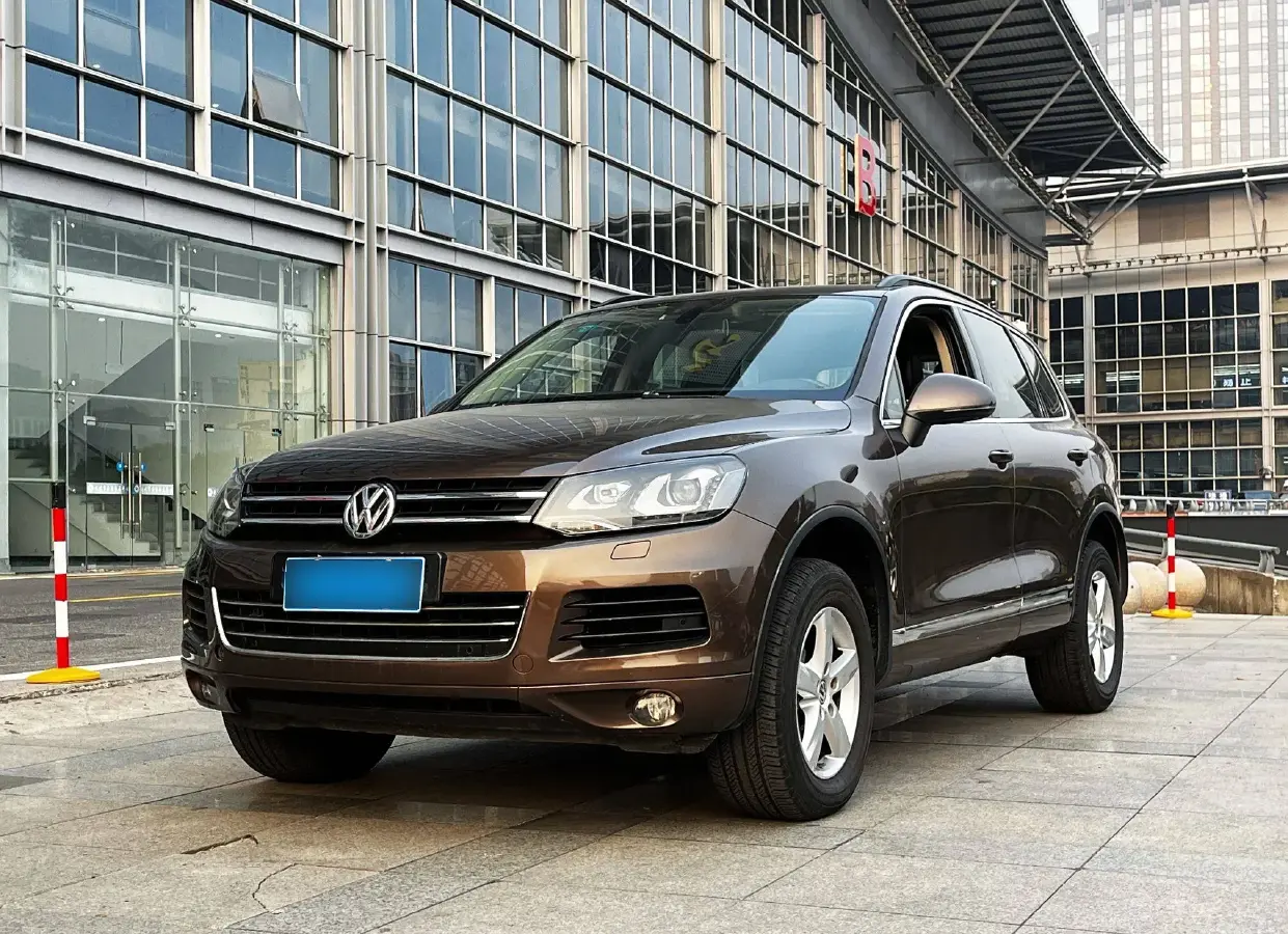 2012 Volkswagen Touareg 3.0T 290HP V6 8AT