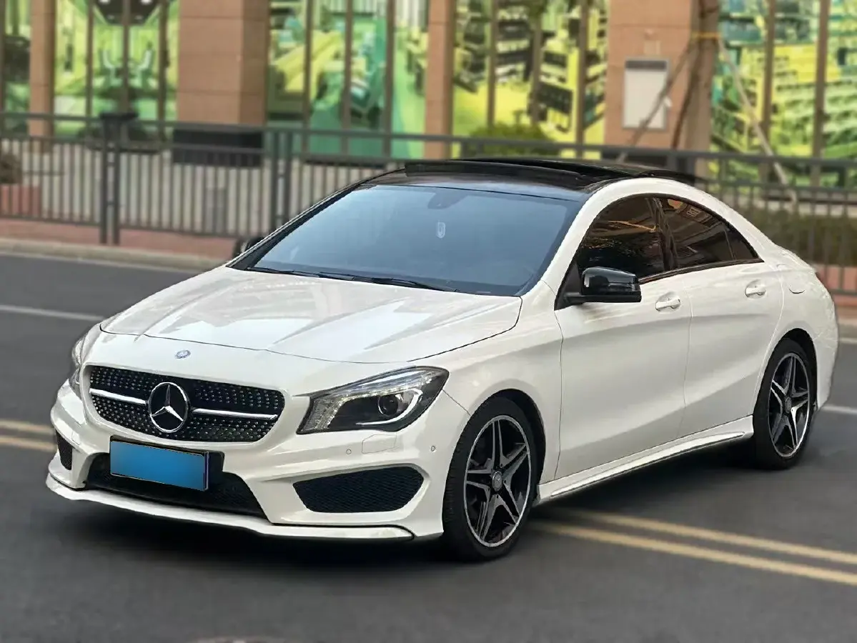 2014 Mercedes-Benz CLA Class 2.0T 211HP L4 7DCT