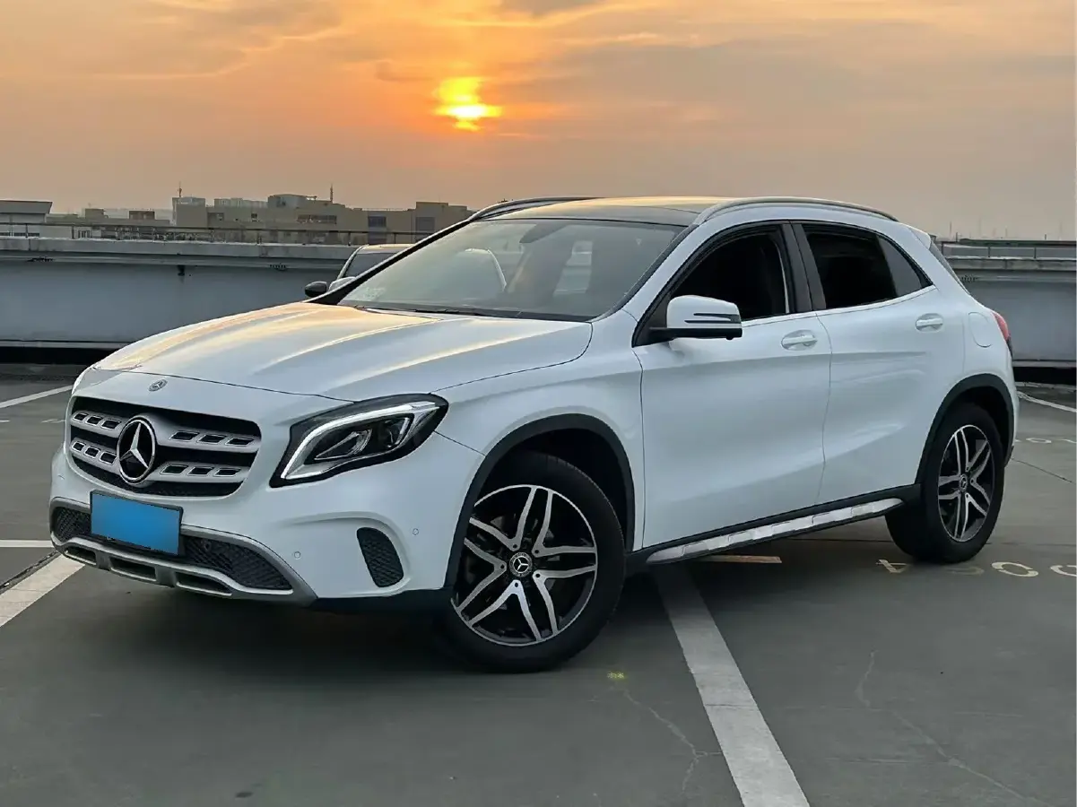2017 Mercedes-Benz GLA Class 1.6T 156HP L4 7DCT