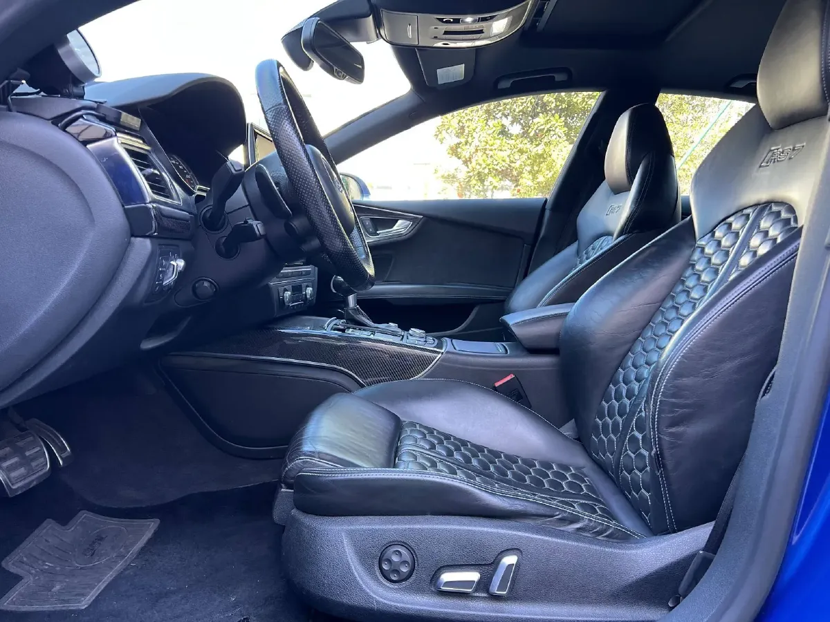 2016 Audi RS 7 4.0T 560HP V8 8AT,autocango,china used car exporter,china ev exporter,chinese used car exporter,chinese used ev exporter