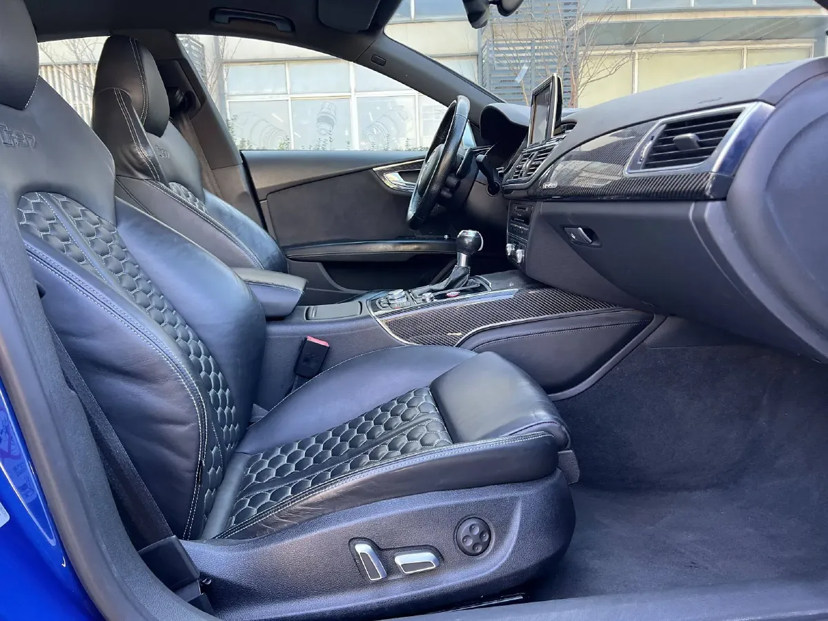 2016 Audi RS 7 4.0T 560HP V8 8AT,autocango,china used car exporter,china ev exporter,chinese used car exporter,chinese used ev exporter