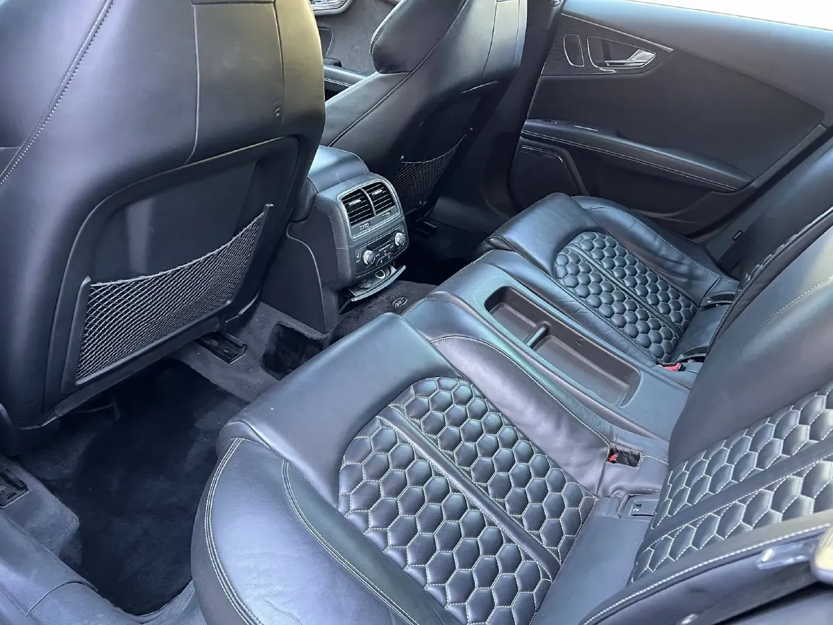 2016 Audi RS 7 4.0T 560HP V8 8AT,autocango,china used car exporter,china ev exporter,chinese used car exporter,chinese used ev exporter