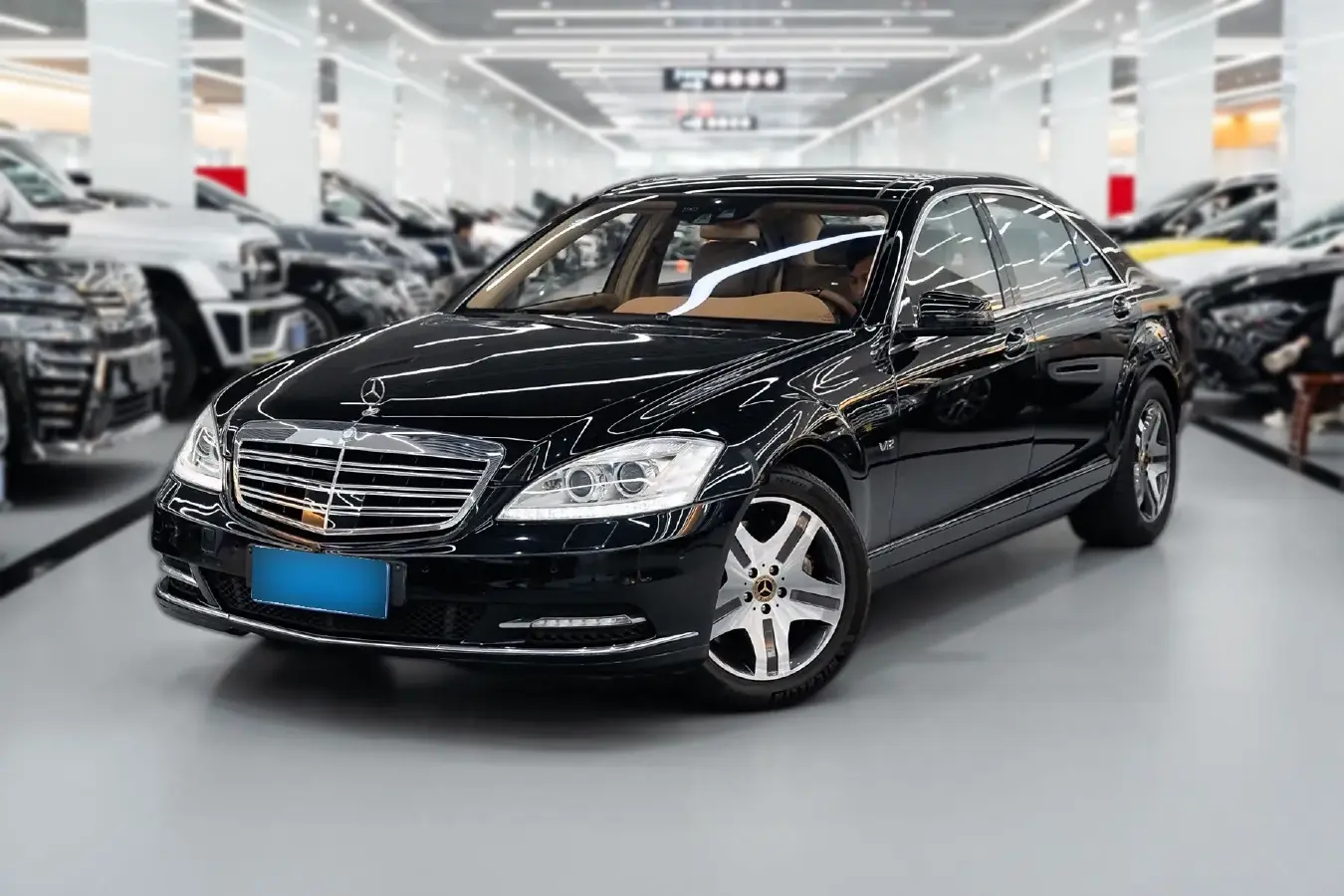 2010 Mercedes-Benz S Class 5.5T 517HP V12 5AT