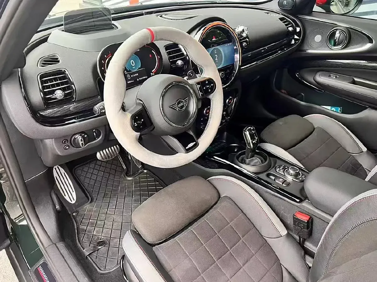 2022 MINI JCW CLUBMAN 2.0T 272HP L4 8AT,autocango,china used car exporter,china ev exporter,chinese used car exporter,chinese used ev exporter