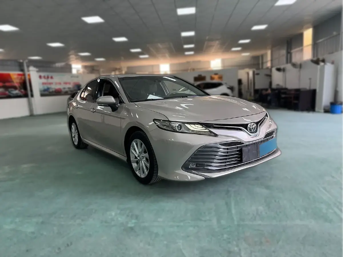 2019 Toyota Camry 2.0L 178HP L4 CVT