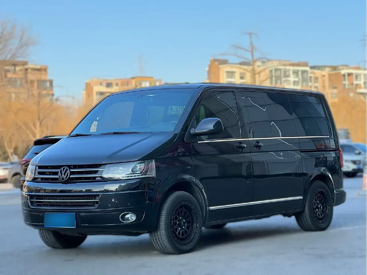 2015 Volkswagen Multivan 2.0T 204HP L4 7DCT 2015 Volkswagen Multivan 2.0T 204HP L4 7DCT