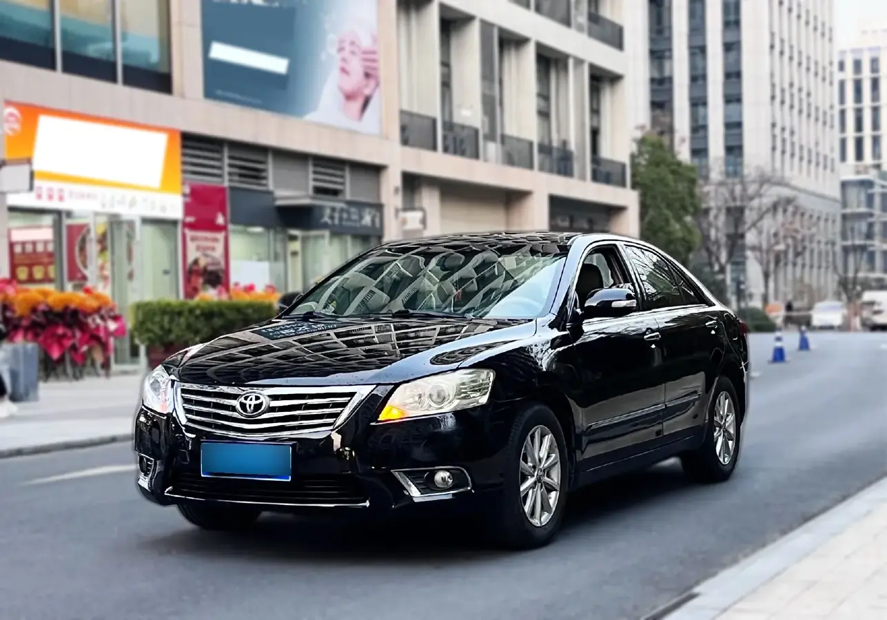 2011 Toyota Camry 2.0L 147HP L4 4AT