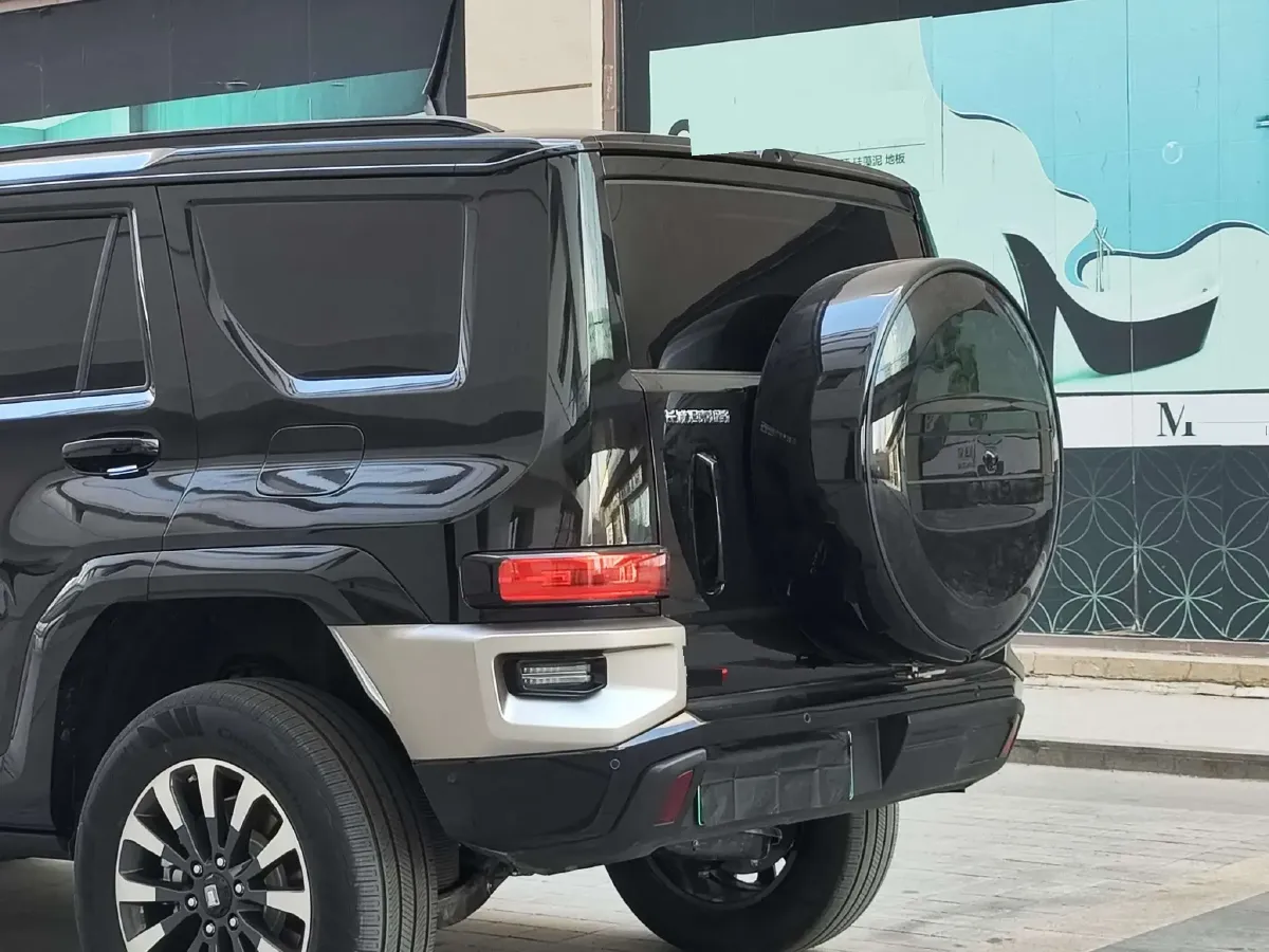 2024 Tank 700 3.0T 360HP V6 9AT PHEV 37.1KWH,autocango,china used car exporter,china ev exporter,chinese used car exporter,chinese used ev exporter