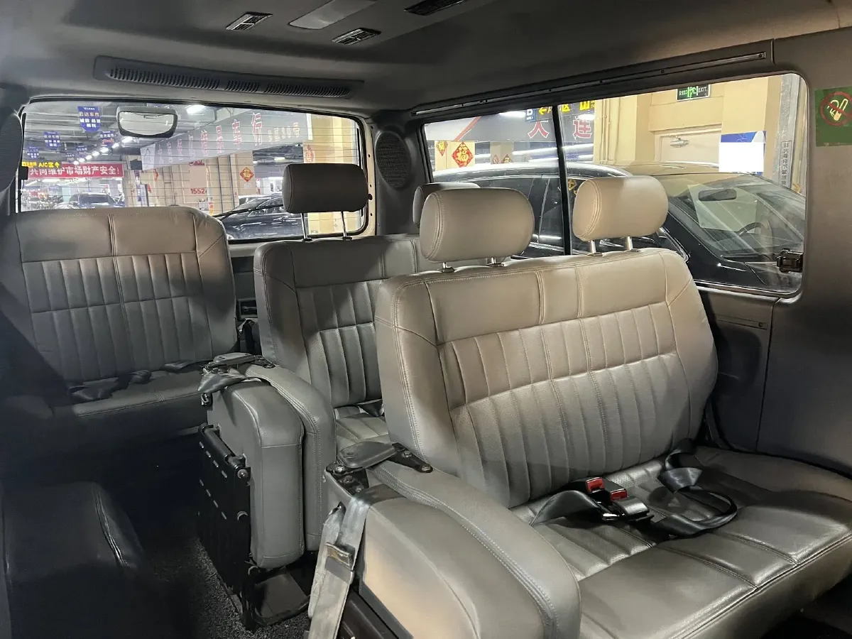 2013 MAXUS Istana 2.3L 130HP L4 5MT,autocango,china used car exporter,china ev exporter,chinese used car exporter,chinese used ev exporter