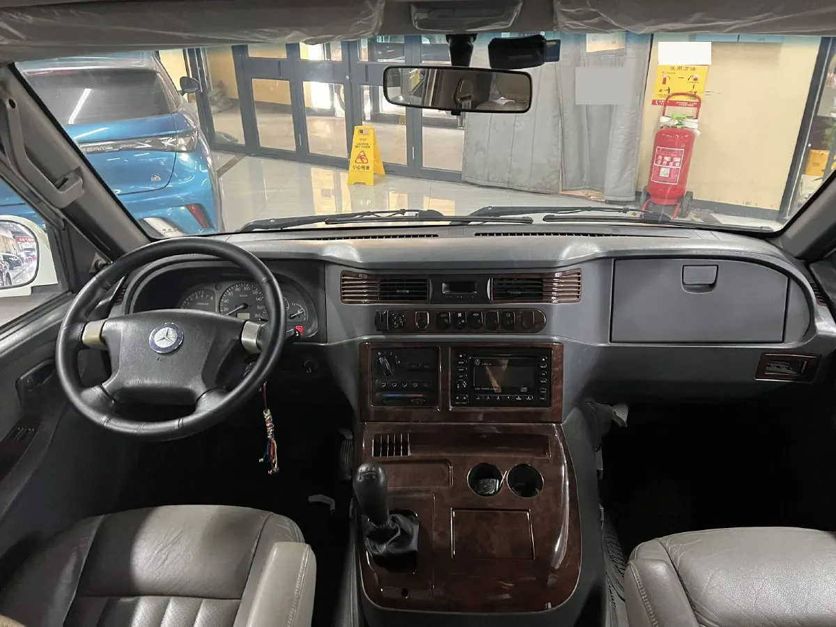 2013 MAXUS Istana 2.3L 130HP L4 5MT,autocango,china used car exporter,china ev exporter,chinese used car exporter,chinese used ev exporter