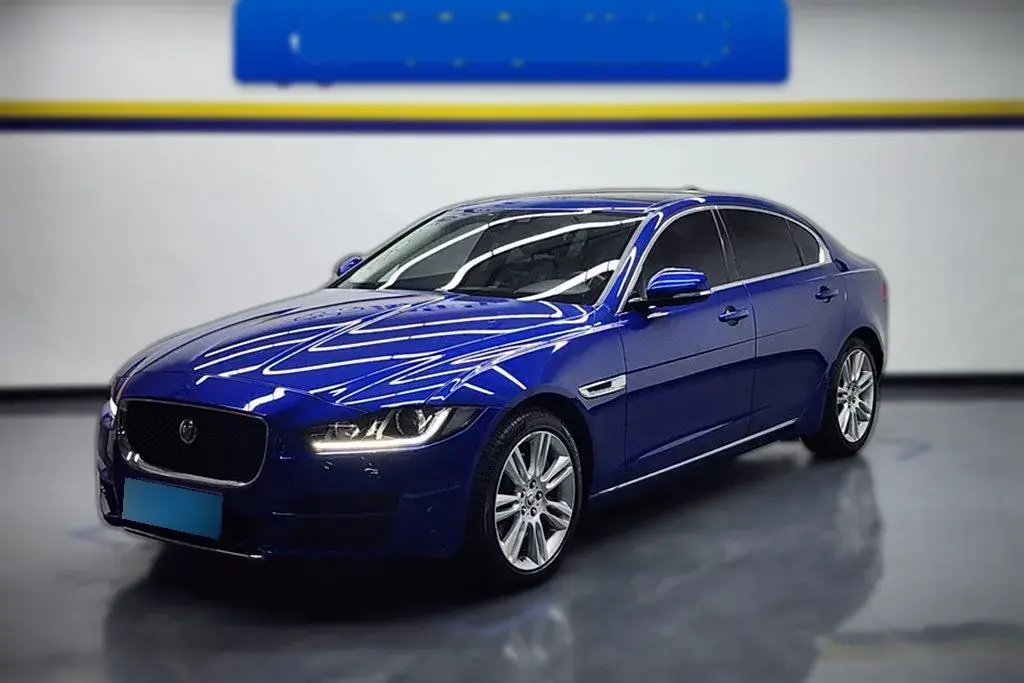 2019 Jaguar XEL 2.0T 200HP L4 8AT