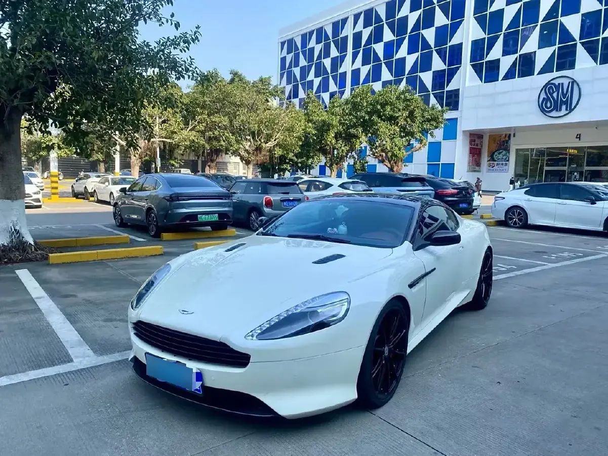 2011 Aston Martin DB9 6.0L 476HP V12 6AT