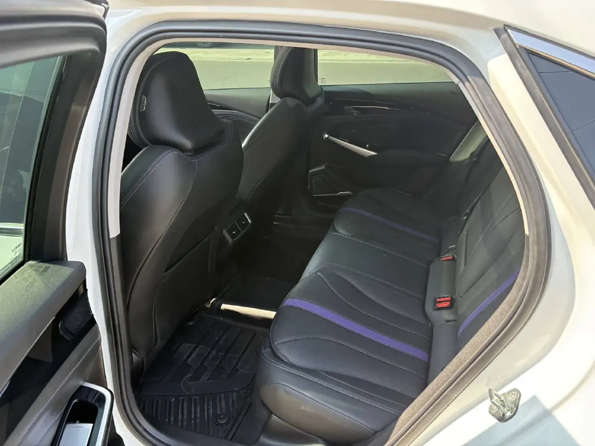 2024 Geely PrefaceL 1.5T 163HP L4 3DHT Hybrid,autocango,china used car exporter,china ev exporter,chinese used car exporter,chinese used ev exporter