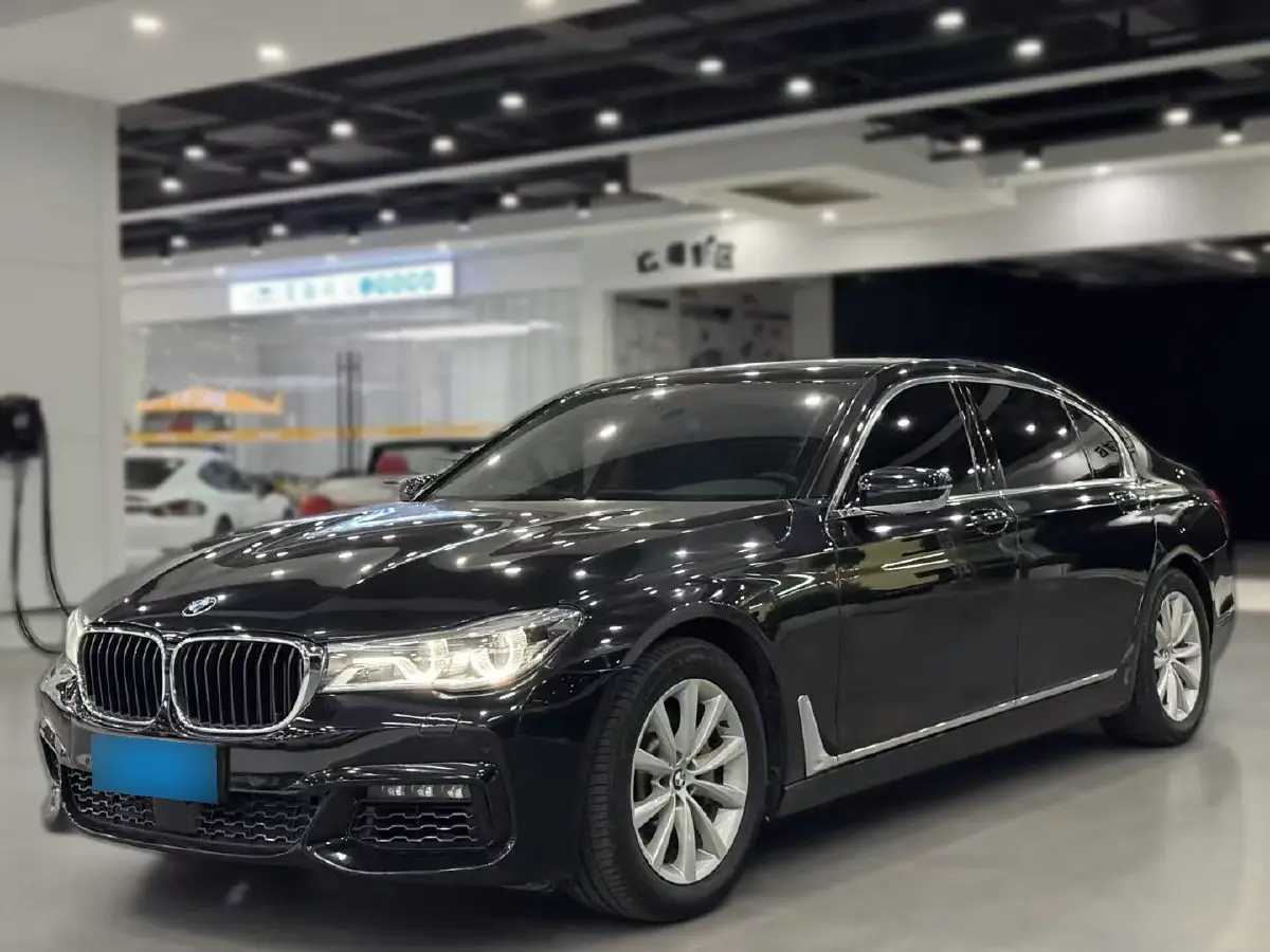 2016 BMW 7 Series 2.0T 258HP L4 8AT