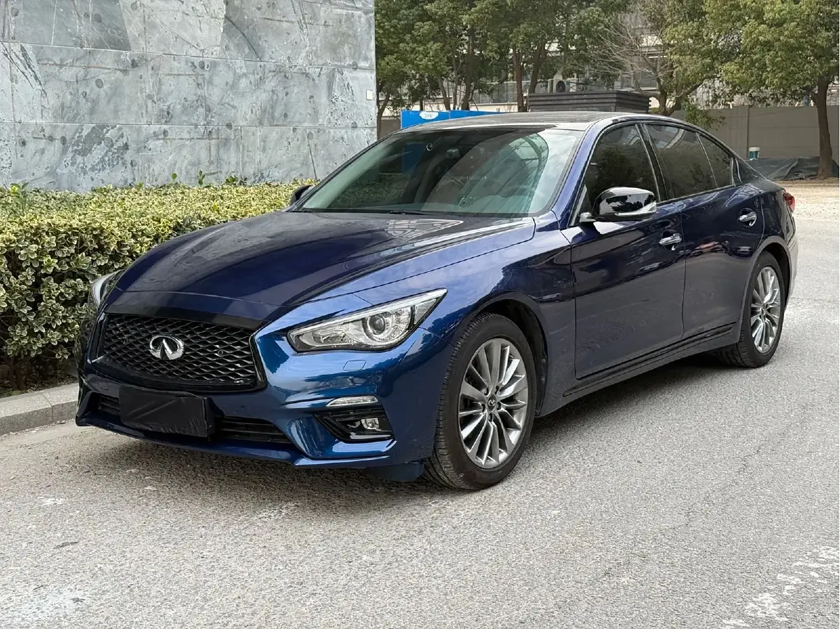 2019 Infiniti Q50L 2.0T 211HP L4 7AT