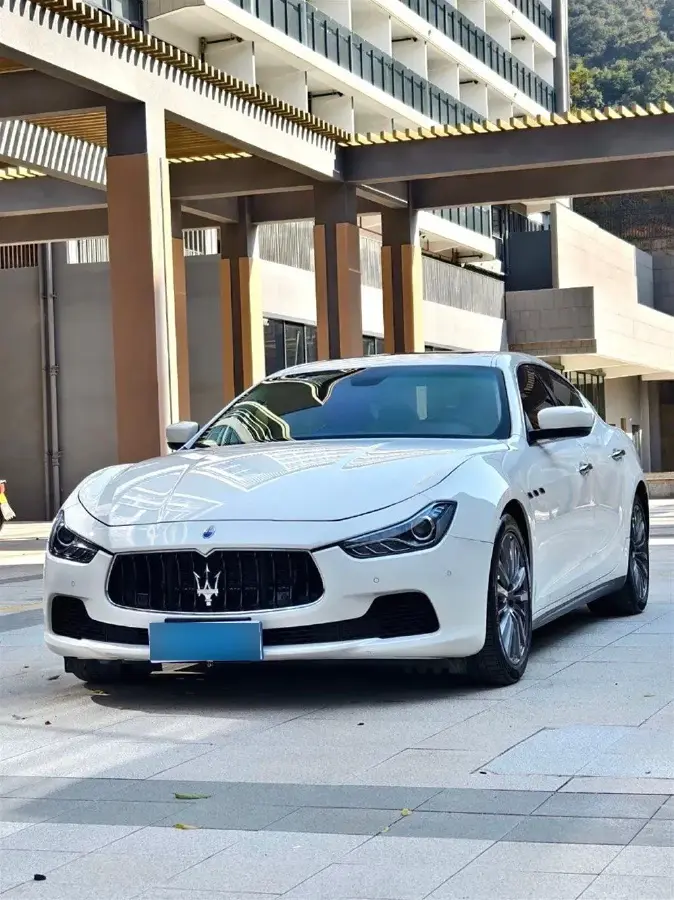 2014 Maserati Ghibli 3.0T 330HP V6 8AT